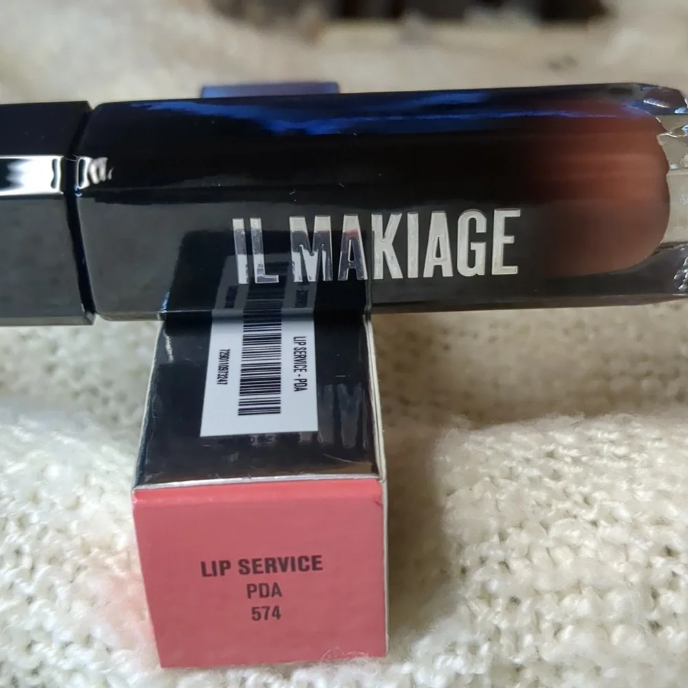 IL MAKIAGE Lip Service Hi-Shine Lip Color in PDA, 7ml/0.23fl oz